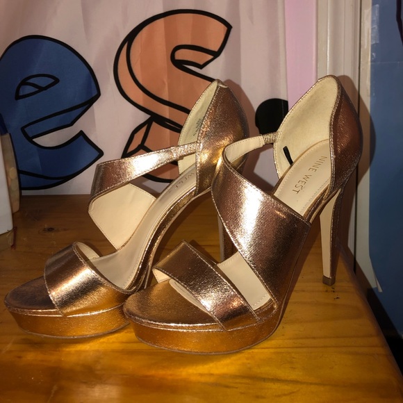 Nine West /rose gold heels - Picture 3 of 3